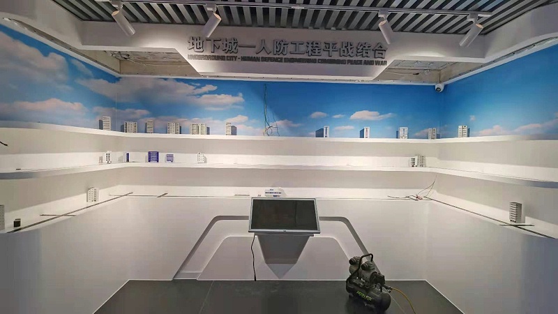云南陸良黨群服務(wù)中心引入滑軌屏、拼接屏、一體機打造信息平臺