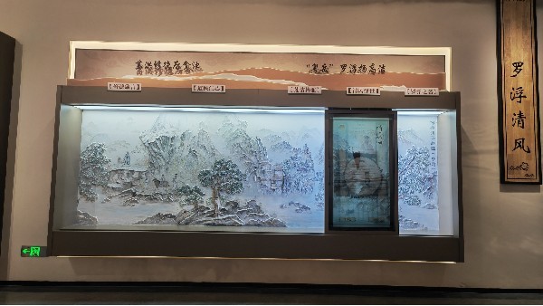 解析滑軌屏的出現(xiàn)比傳統(tǒng)展有什么優(yōu)勢？